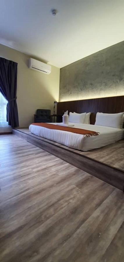 Vista Hotel Tawau Exterior foto